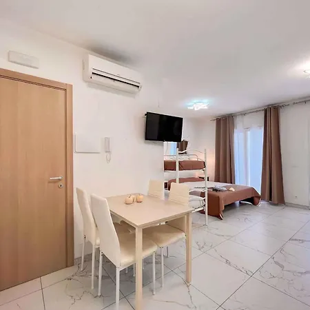 In San Michele Al Tagliamento 45646 Apartment *